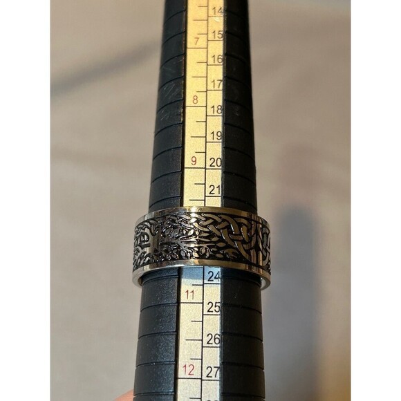 Silver Tone Design Band Ring Size 10 - Picture 2 of 3